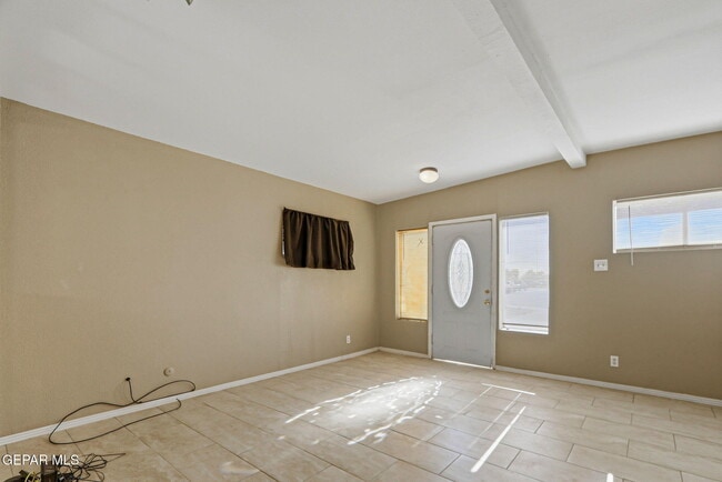 Foto del edificio - 408 Lesa Ln