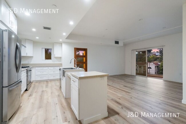 Building Photo - 3333 Reynard Way