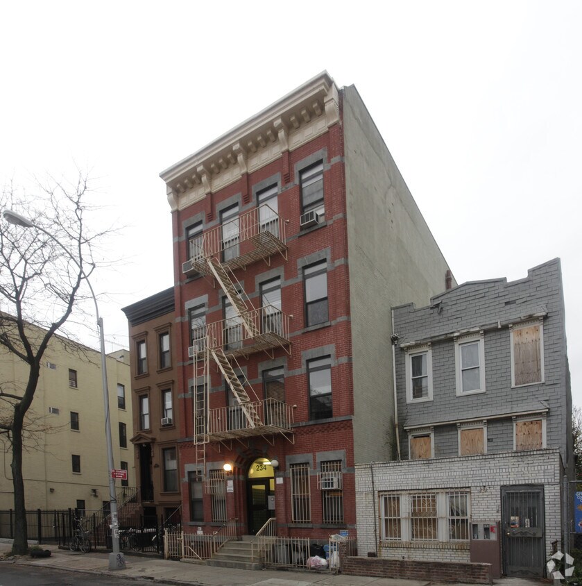 Foto principal - 234 Spencer St