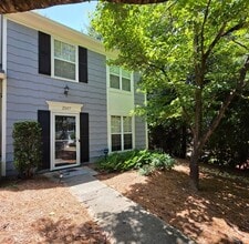 Building Photo - 2507 Queen Anne Ct
