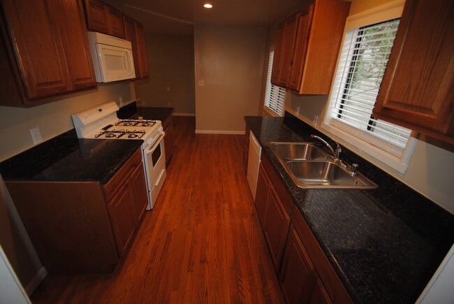 Building Photo - 3109 Leatha Way
