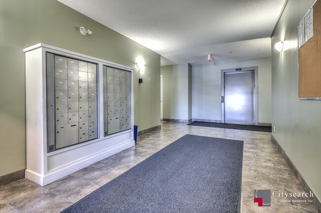 Building Photo - 5720-212 2 St SW