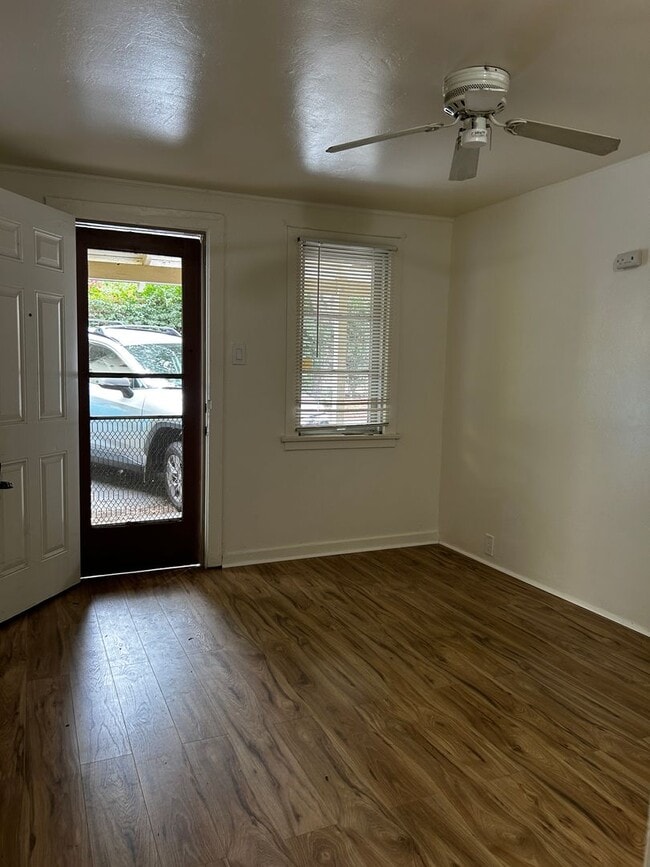 Building Photo - mp2726FifthSt