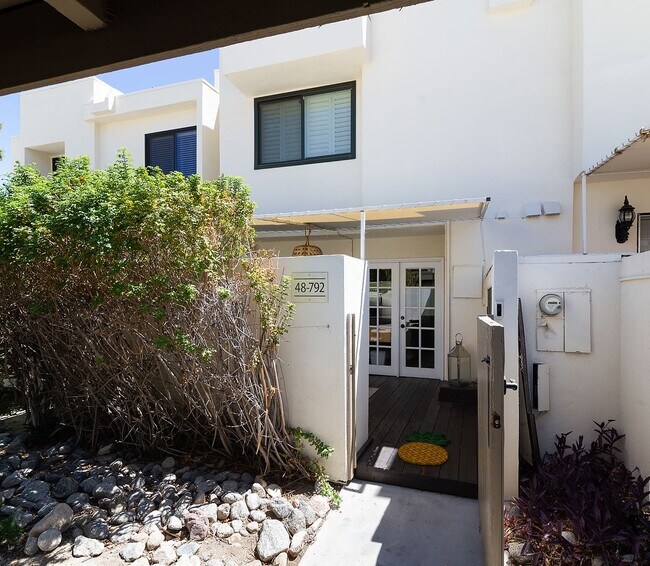 Building Photo - 48792 Desert Flower Dr