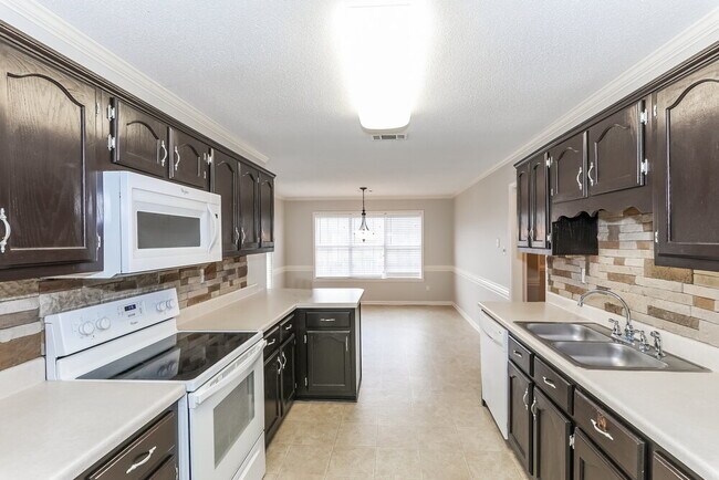 Foto del edificio - 661 Shelley Renee Ln