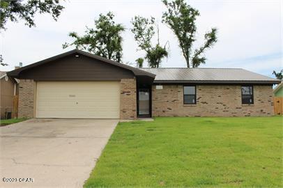 Foto principal - 7715 Shadow Bay Dr