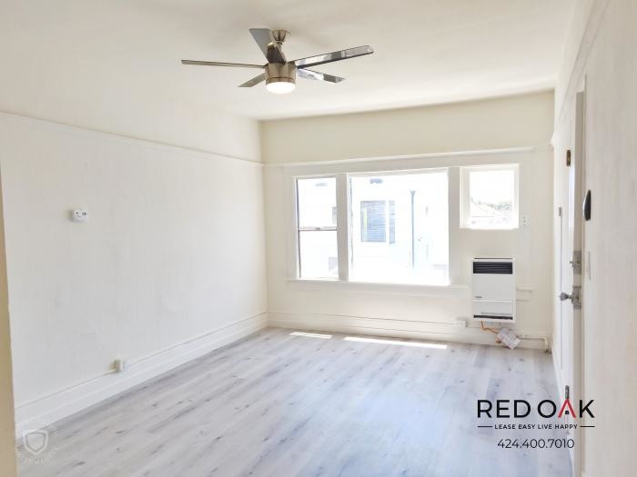 Primary Photo - bedroom in Los Angeles CA 90018