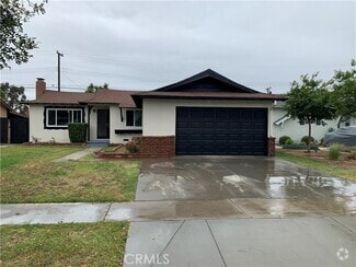 Building Photo - 13121 De Alcala Dr