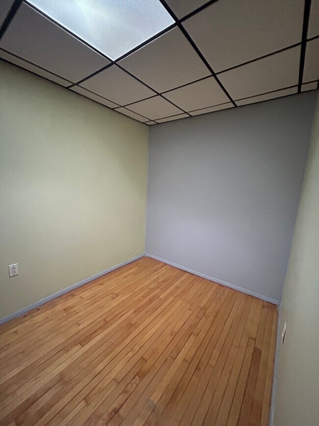 Foto del edificio - 3149 W 42nd Pl