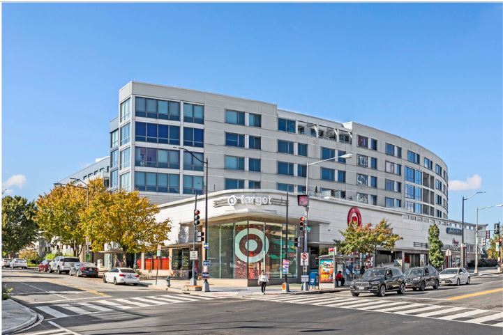Foto principal - 4101 Albemarle St NW