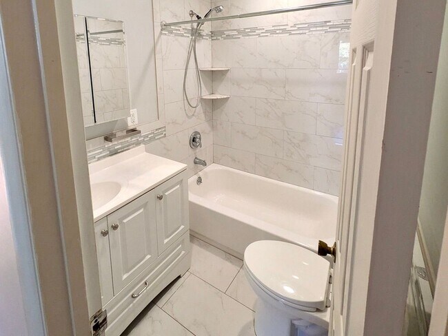 Foto del edificio - 9204 Davidson St