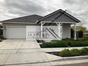 Building Photo - 994 Osprey Dr
