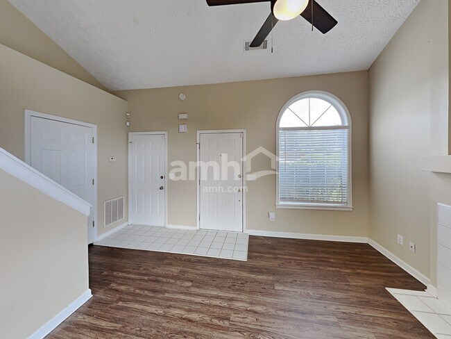 Building Photo - 4243 Tenneyson Ln