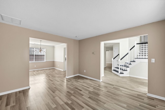 Foto del edificio - 3136 Sacramento Dr