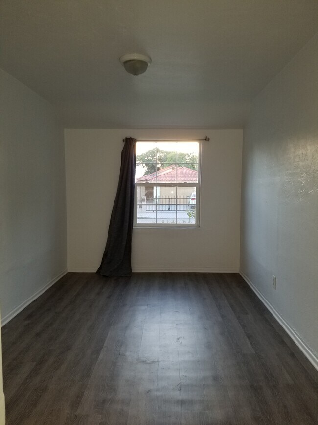 Foto del edificio - 1237 Massachusetts Ave