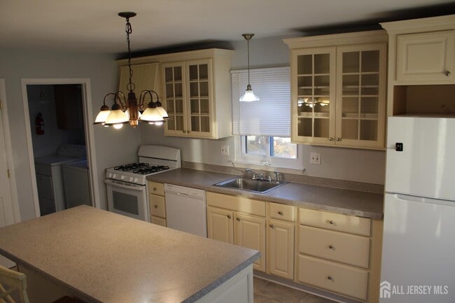 Building Photo - 224 Westgate Dr