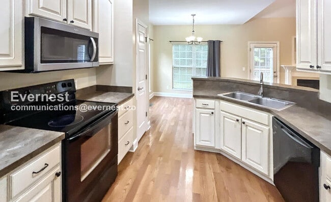 Foto del edificio - 2095 Baggett Rd