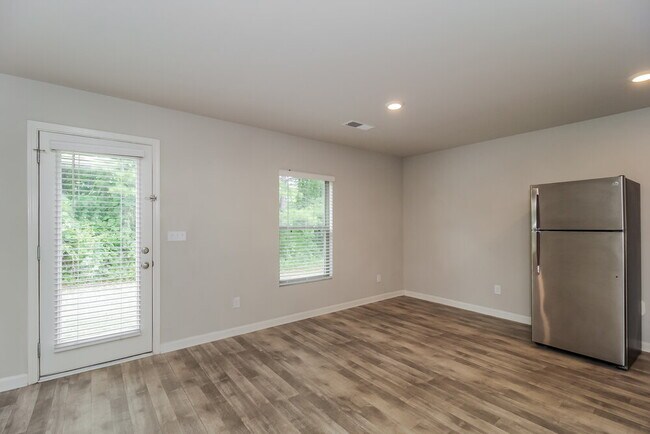 Foto del edificio - 3019 Chris Cir