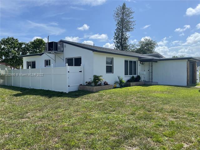 Building Photo - 2242 Taft St