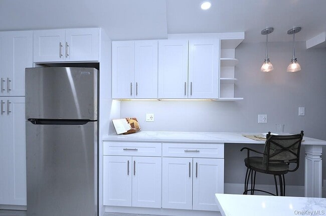 Foto del edificio - 105 Garth Rd