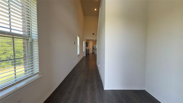 Building Photo - 2318 Sandhill Ct
