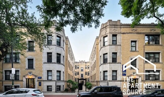Building Photo - 429.5 W Belden Ave