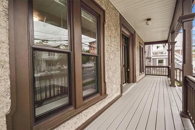 Foto del edificio - 18 N Washington St