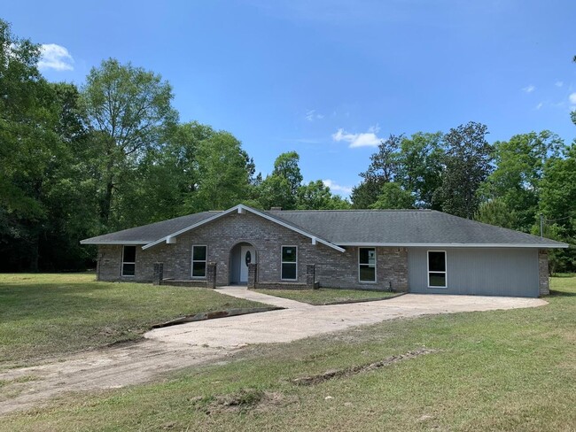 Building Photo - Gorgeous all renovated Home in Lumberton, TX!
