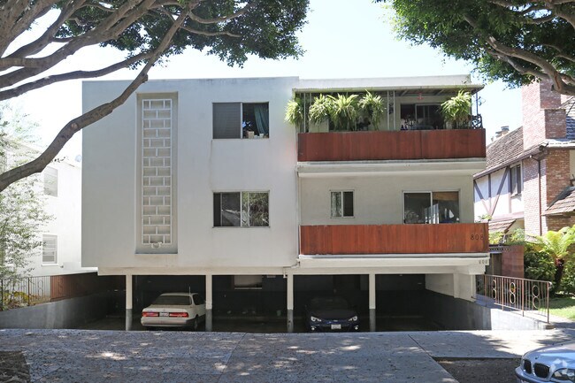 Building Photo - 808 2nd St