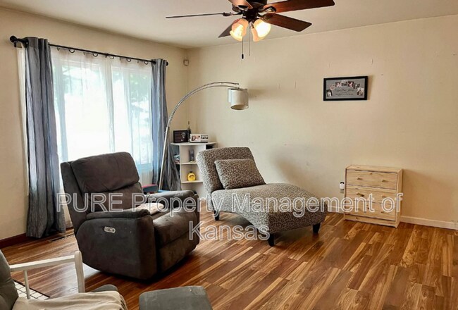 Foto del edificio - 2524 SW Moundview Dr