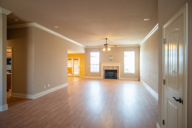 Building Photo - Newly update 4 bedroom house just off Double Springs Road