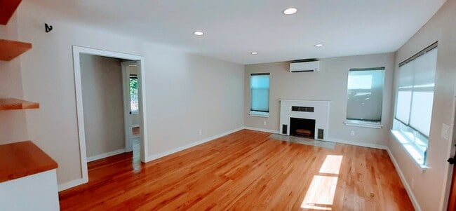 Building Photo - 12746 2nd Ave NW