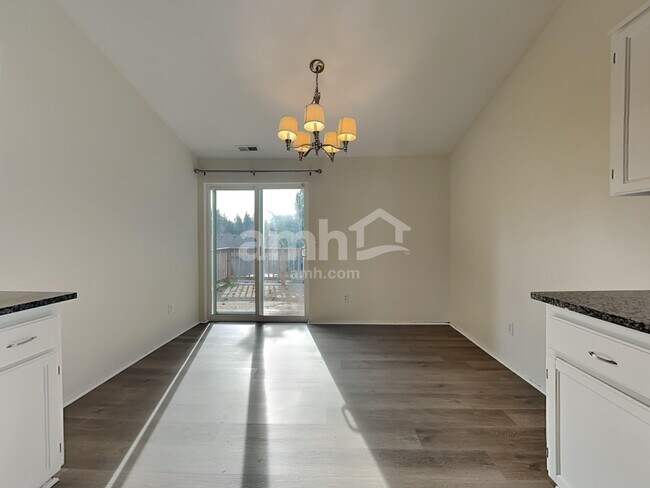 Foto del edificio - 8008 207th St Ct E