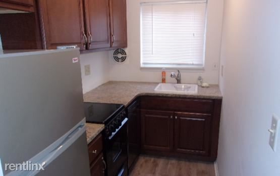 Foto del edificio - 2859 E Maple Rd