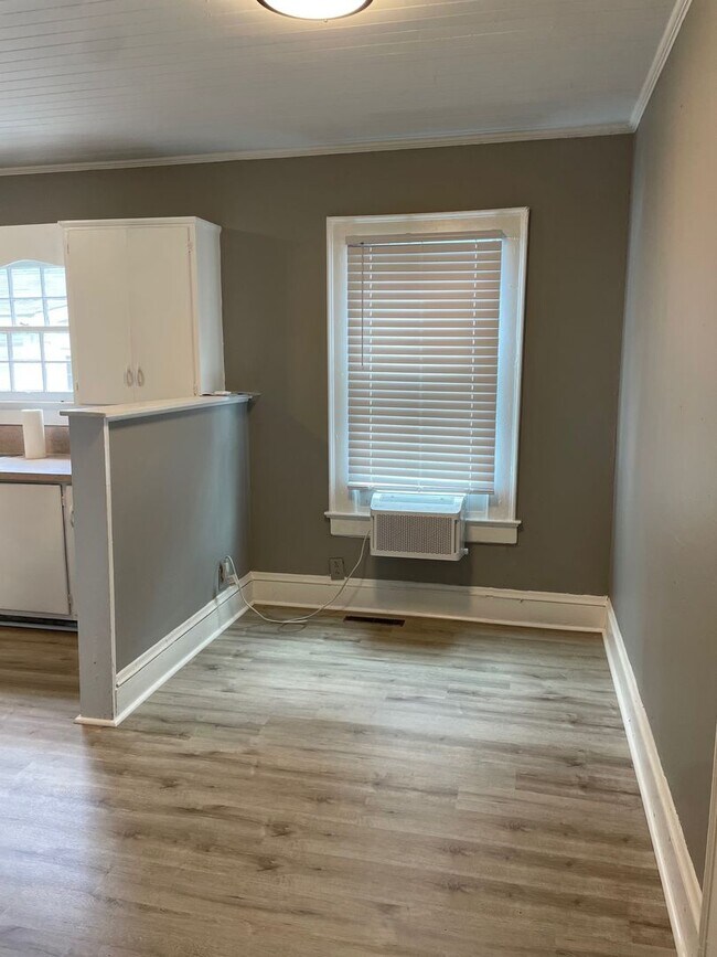 Building Photo - 3 BED, 1 BATH HOME IN ASHEBORO