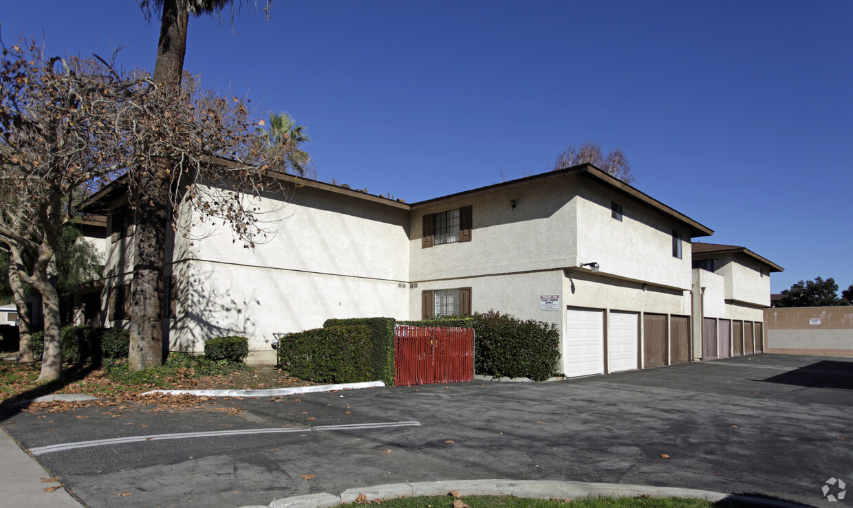 Building Photo - Upland Villas Apartments