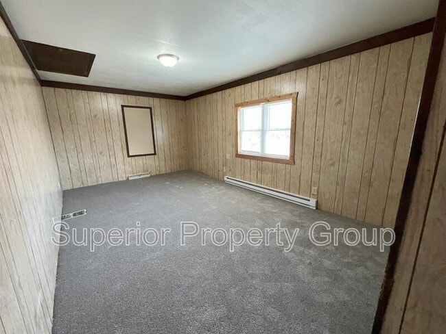 Building Photo - 150 S River St