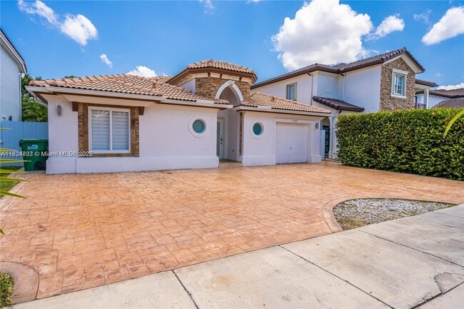 Building Photo - 15535 SW 10th St