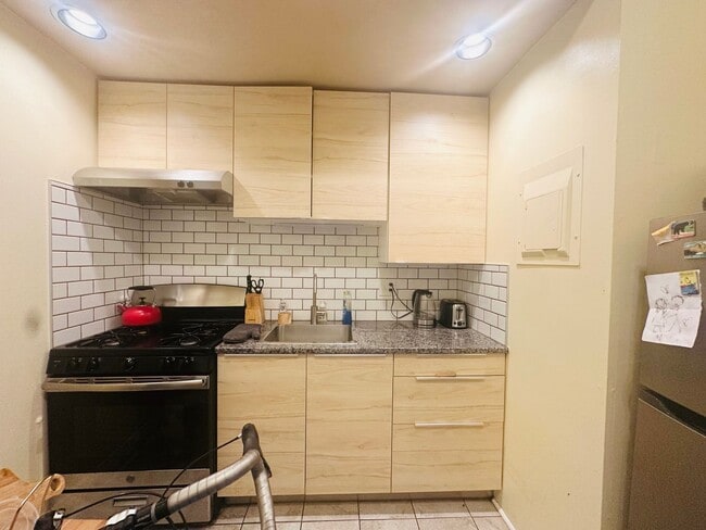 Building Photo - 1602 Park Ave