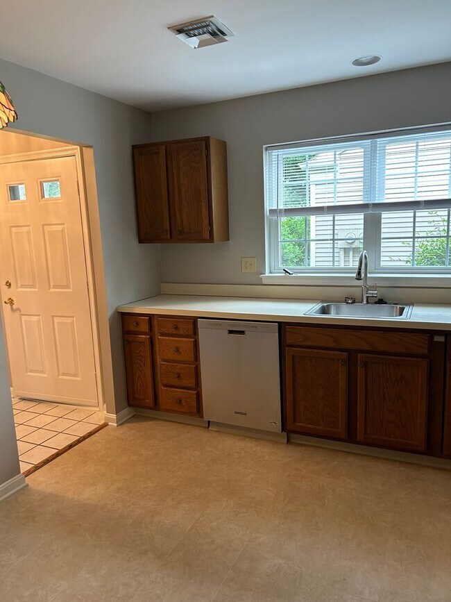 Foto del edificio - 2 bedroom 1.5 bath townhouse