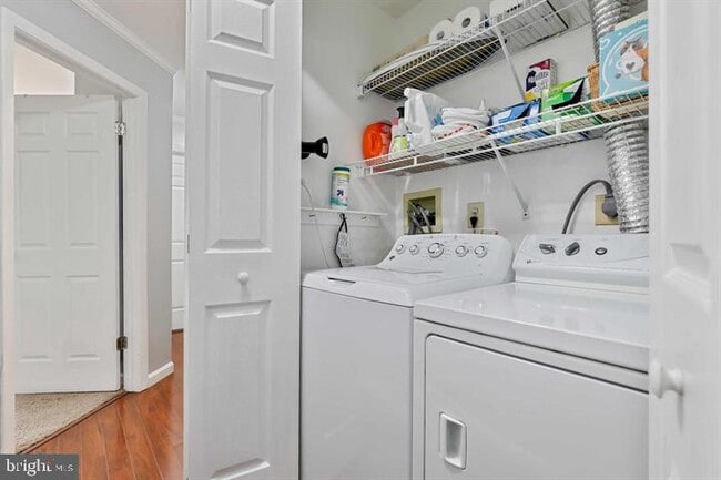 Building Photo - 7860 Mayfair Cir