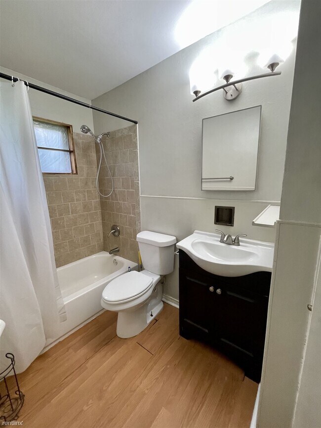 Building Photo - 3 br, 1 bath House - 6844 McCutcheon Road
