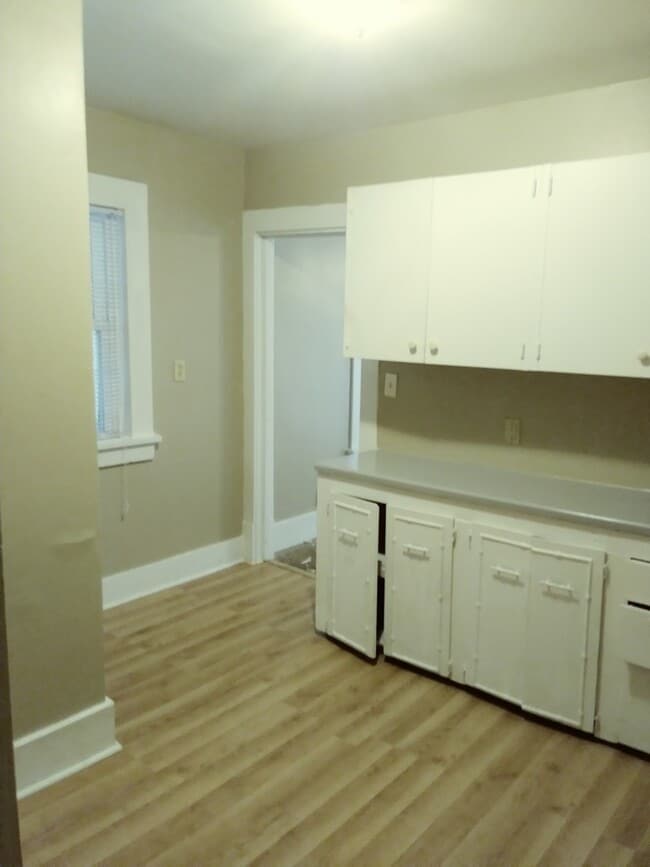 Building Photo - Cozy 2 bed 1 bath house $995