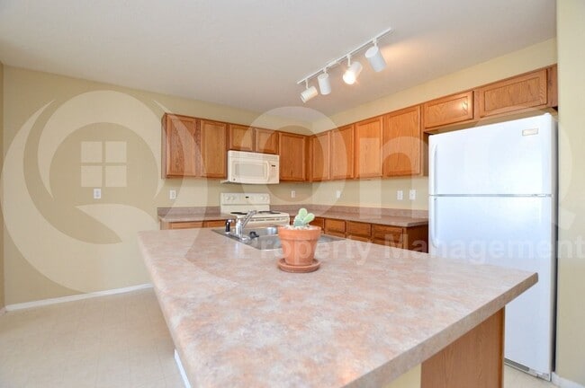 Building Photo - 2908 W Gold Dust Ave