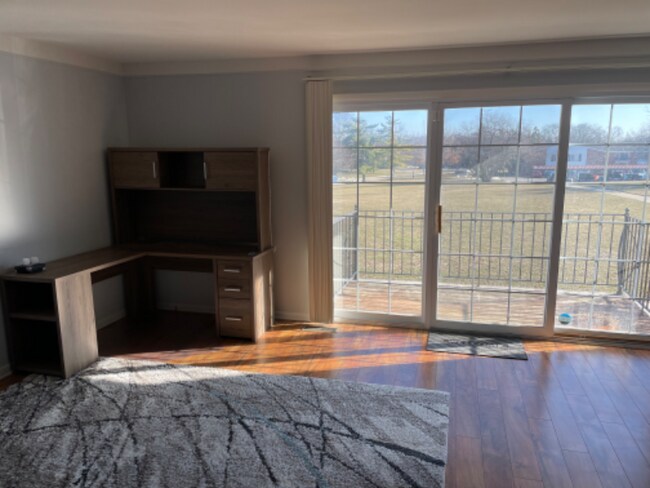 Foto del edificio - 500 N Fox Hills Dr