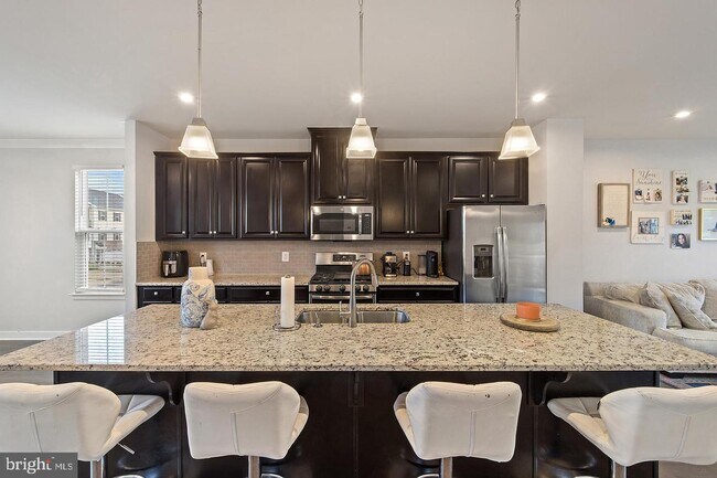 Building Photo - 141 Burkwood Ter