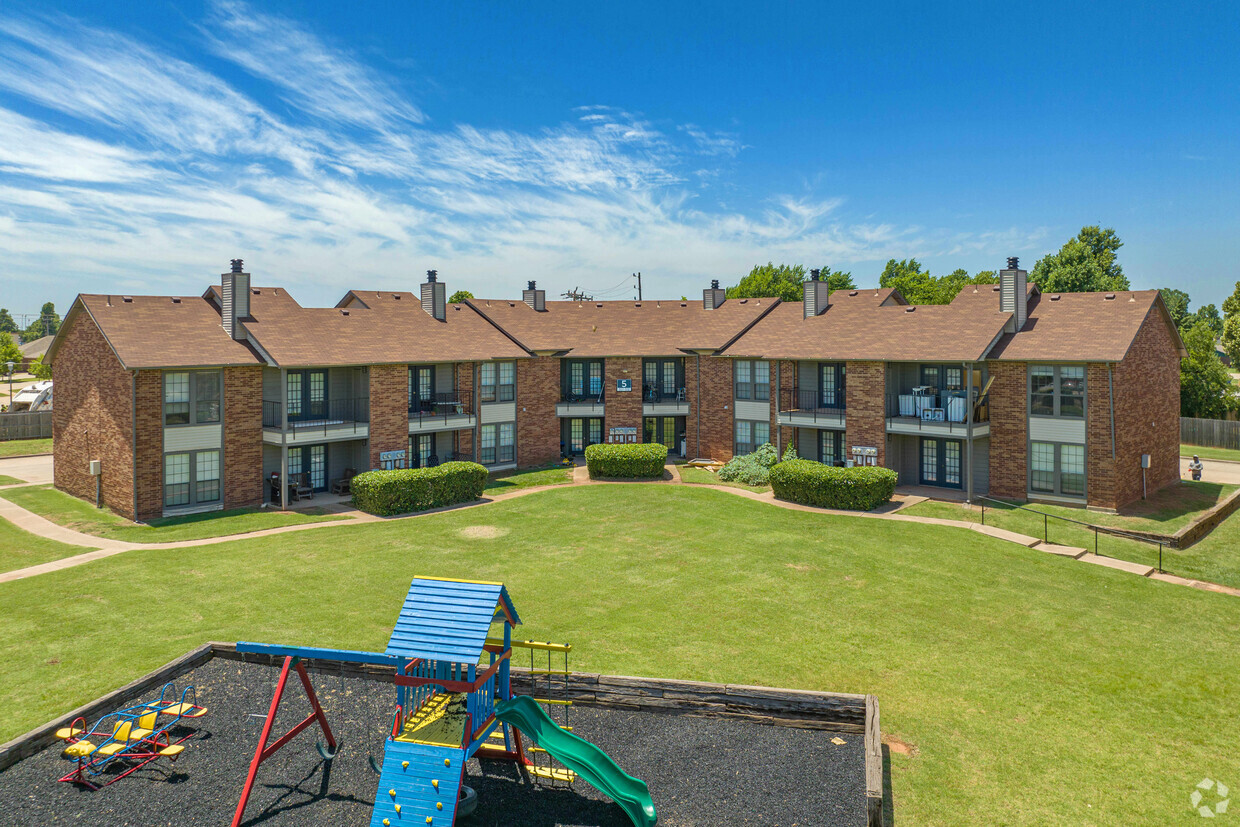 Primary Photo - Fieldstone Garden Apartments