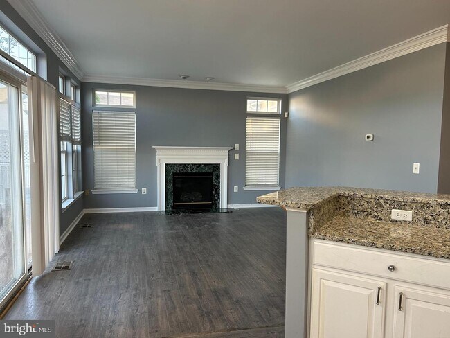 Foto del edificio - 2653 Basingstoke Ln