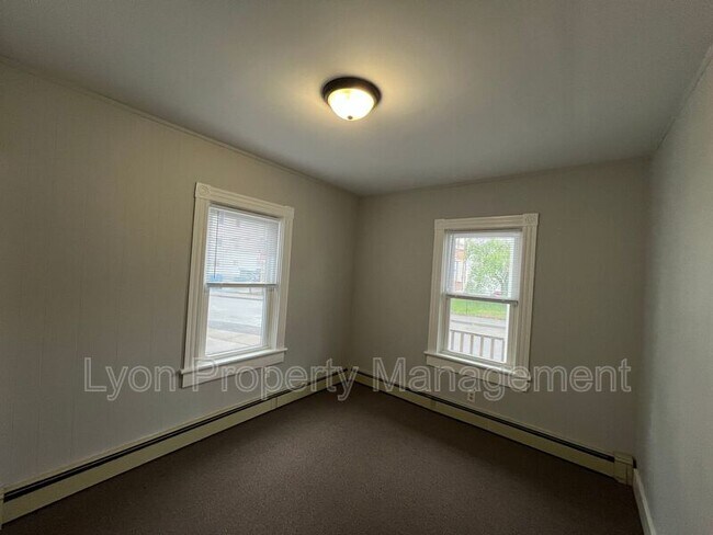 Building Photo - 70 Bouvier Ave