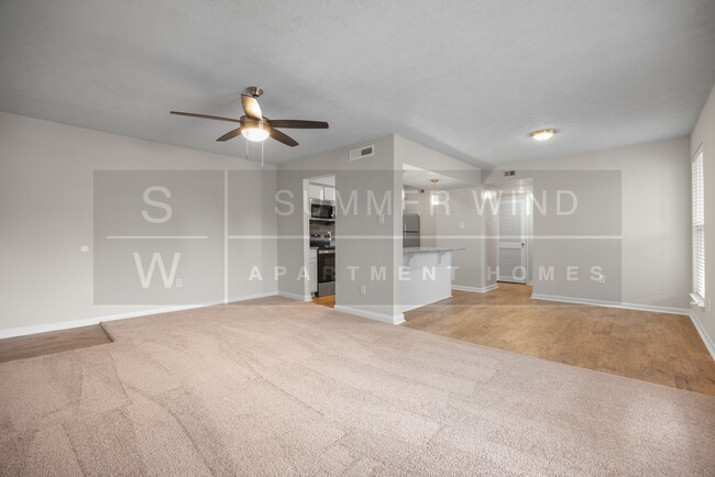 1x1 Living Room / Dining Room - Club 34